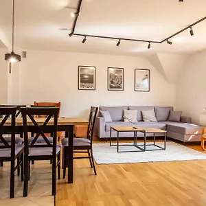 Misty Mountain Retreat Apartament